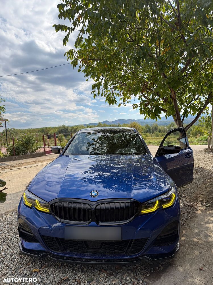 BMW Seria 3 330d xDrive AT MHEV - 1
