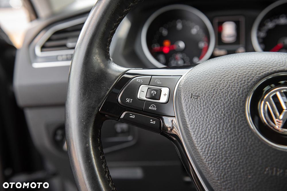 Volkswagen Tiguan - 21