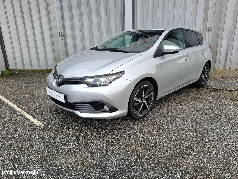 Toyota Auris 1.4 D-4D Comfort+Pack Sport - 8