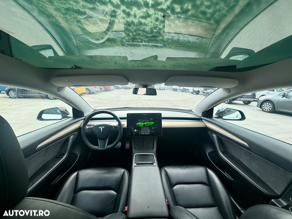 Tesla Model 3 Performance - 11