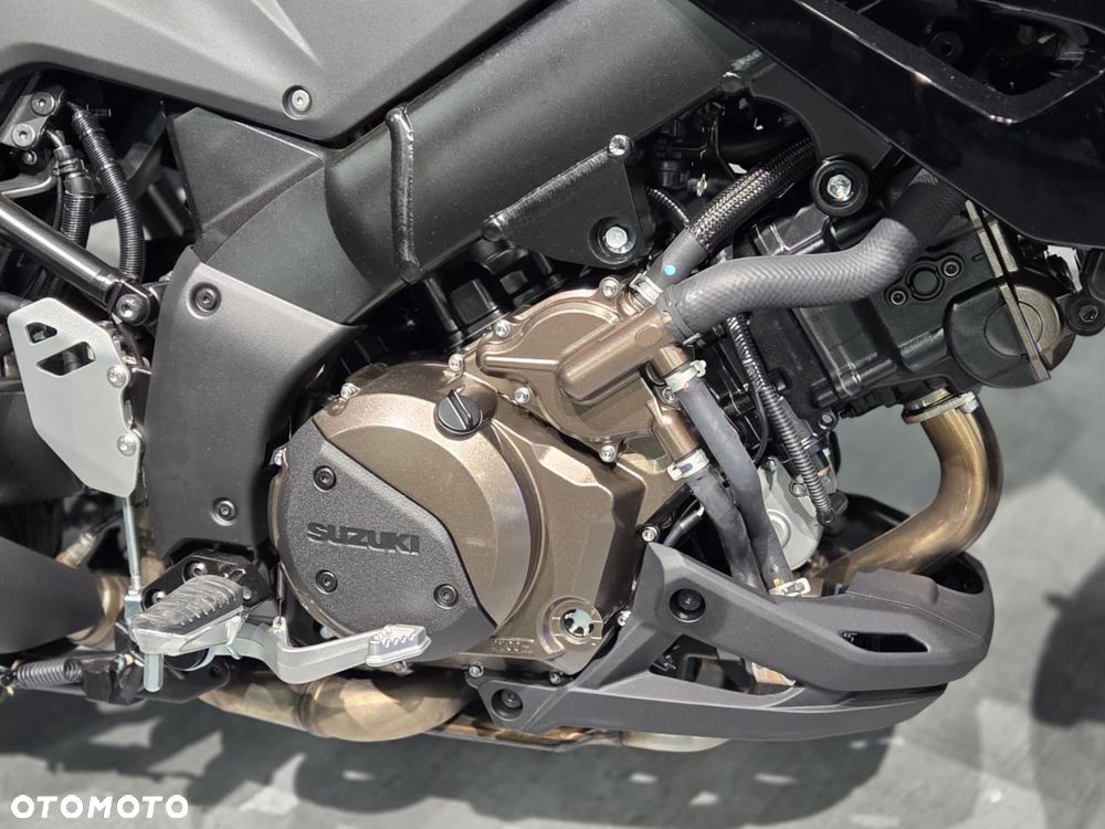 Suzuki DL - 8