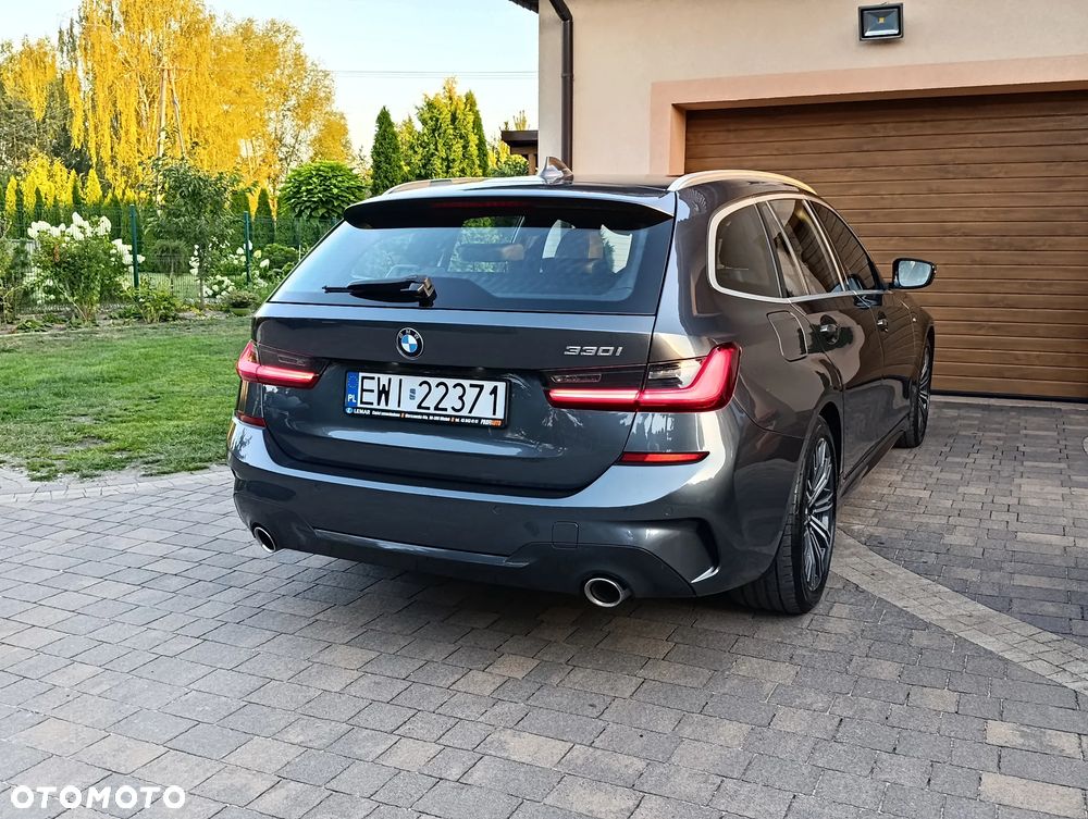 BMW Seria 3 330i M Sport sport - 11