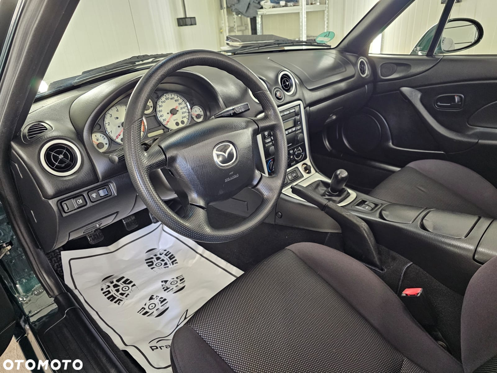 Mazda MX-5 1.6i 16V - 9