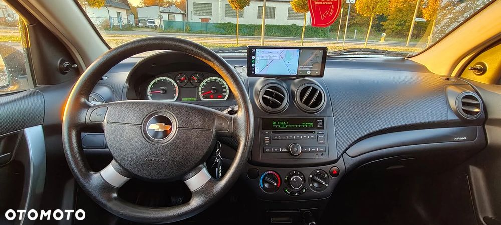 Chevrolet Aveo - 10
