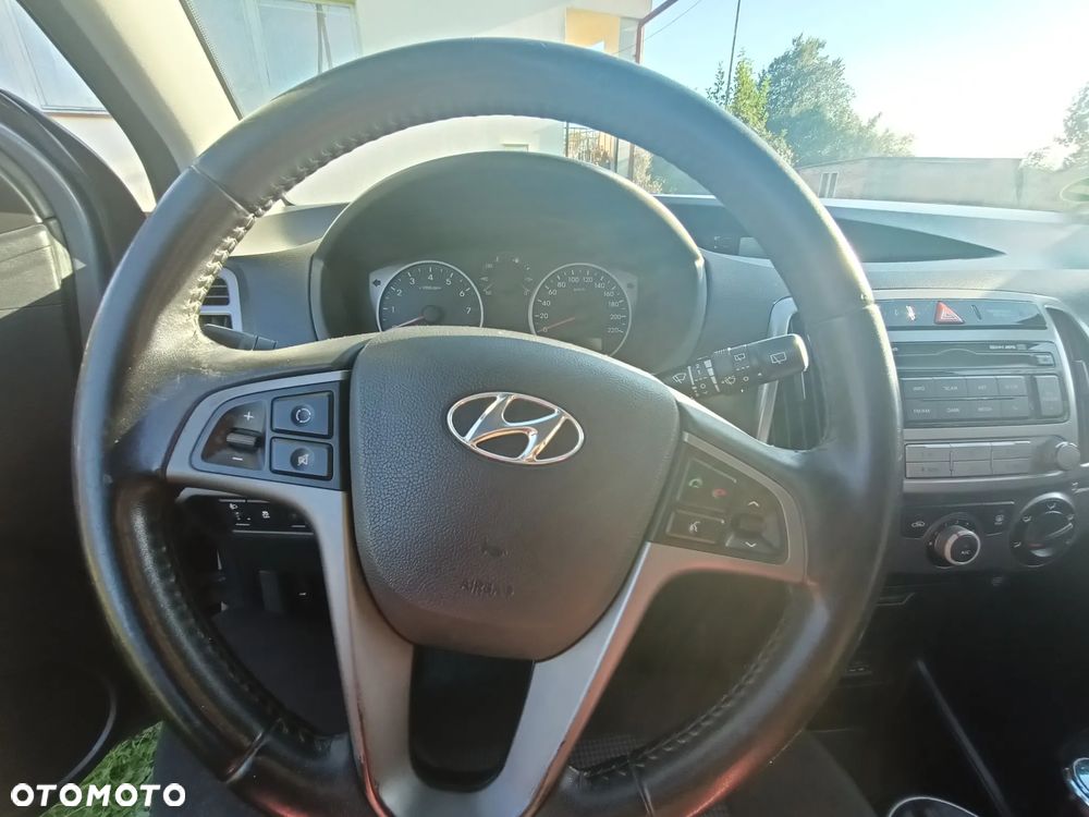 Hyundai i20 - 17