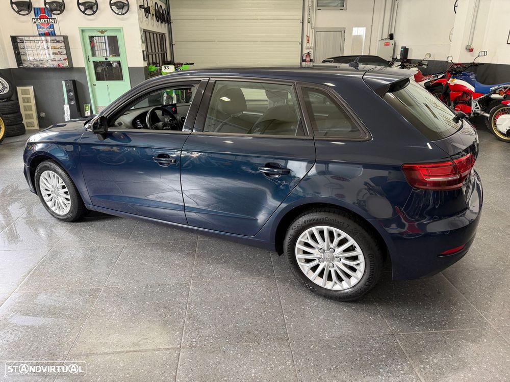 Audi A3 Sportback 1.6 TDI Advance Ultra - 3