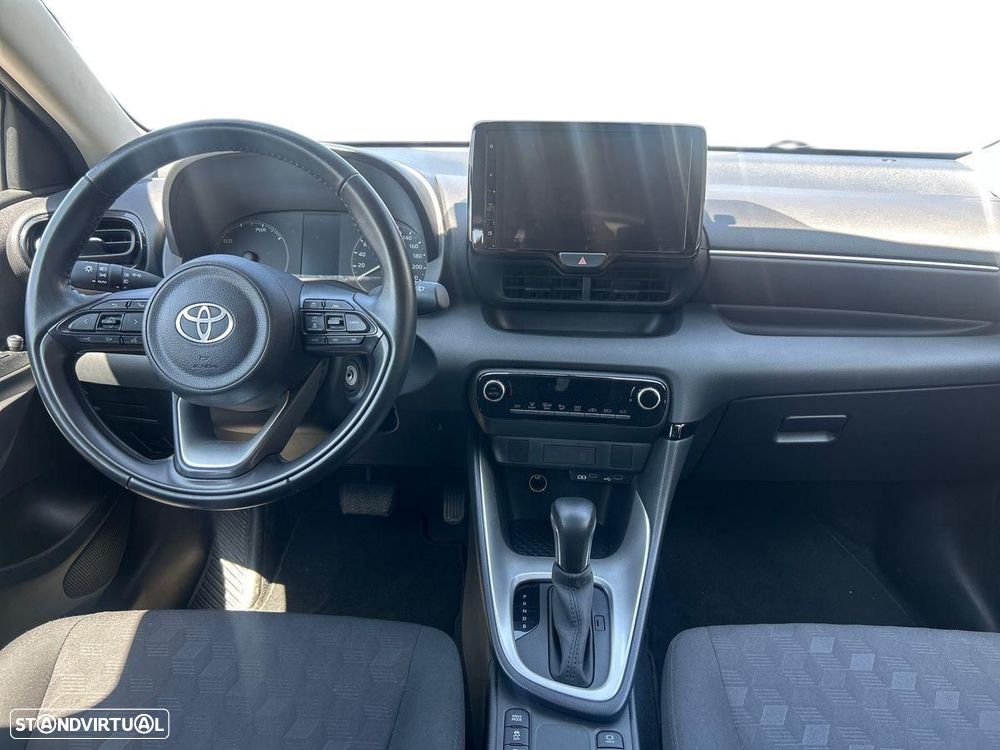 Toyota Yaris — fotografia 11