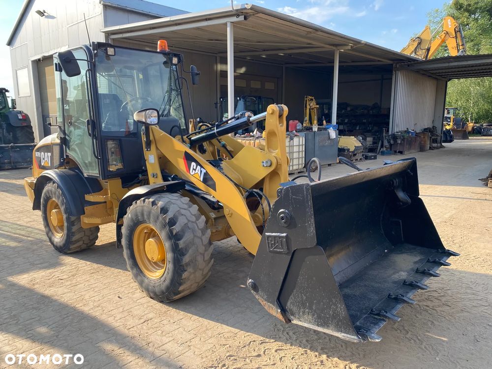 Caterpillar CAT 907H2, 5800 MTH, ŁYŻKA OTWIERANA + WIDŁY, z NIEMIEC, - 11