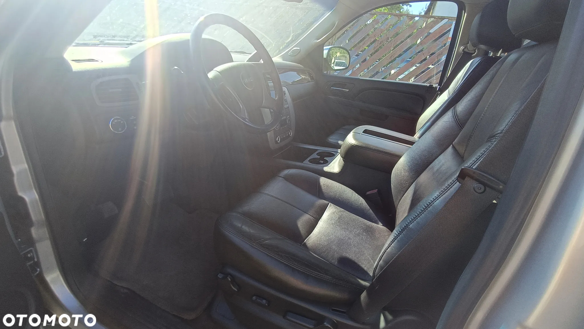 GMC Yukon - 20