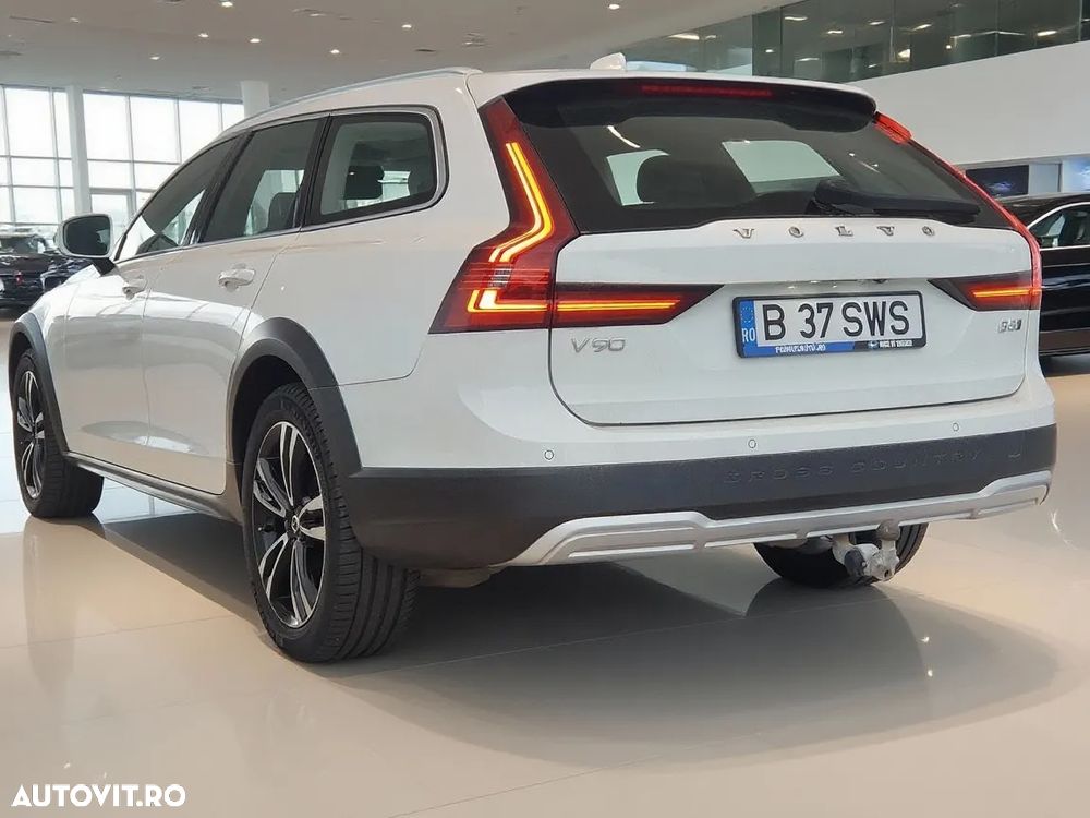 Volvo V90 Cross Country B5 D AWD Geartronic Pro - 24