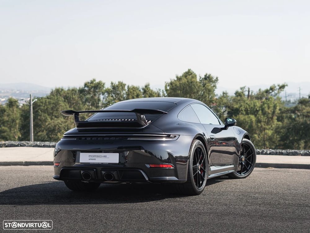 Porsche 911 (992) Carrera 4 GTS - 10