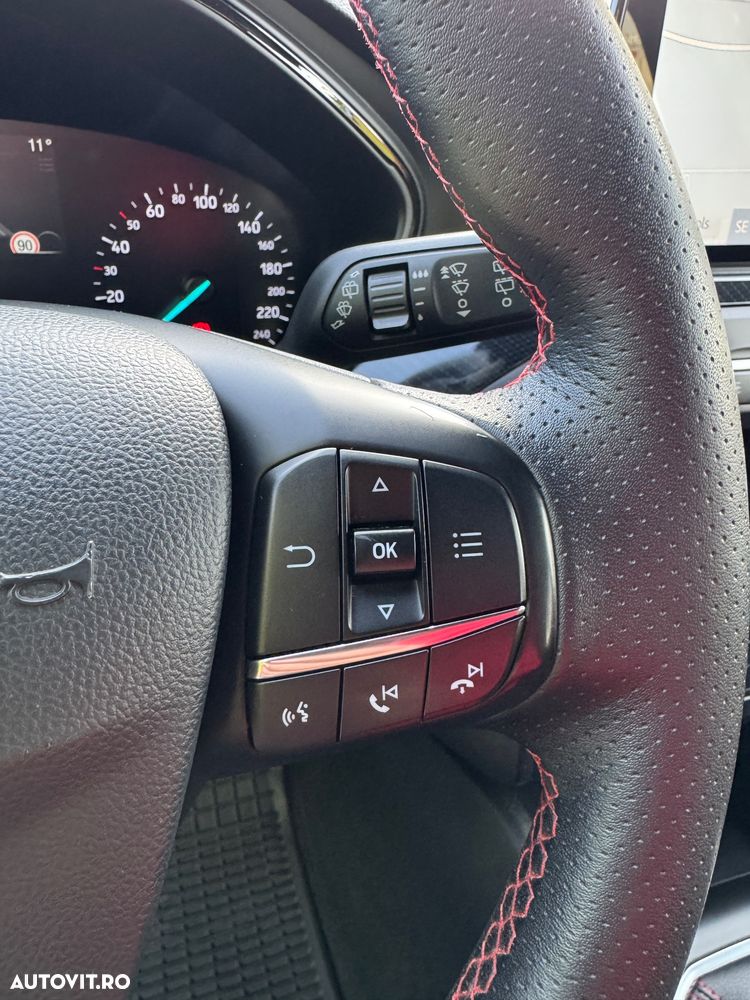 Ford Focus 1.5 EcoBlue Start-Stopp-System ST-LINE STYLE - 17