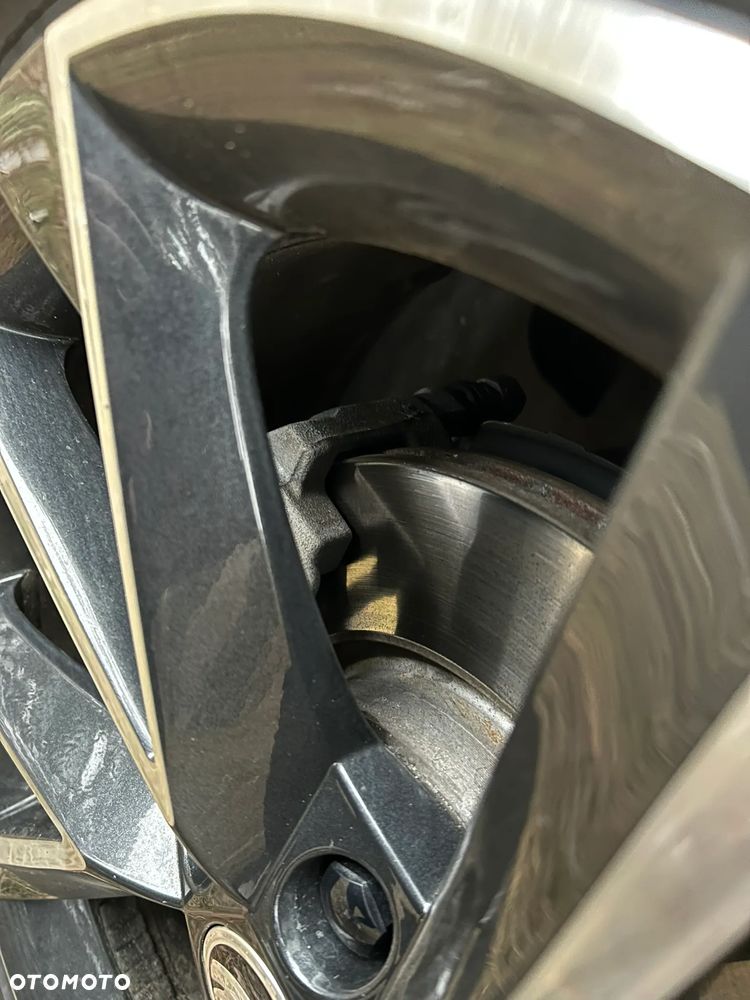 Skoda Karoq 2.0 TDI SCR 4x4 DSG Sportline - 31