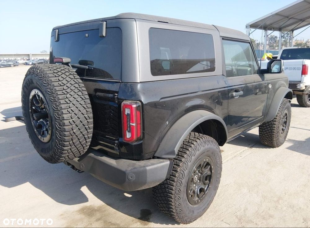 Ford Bronco - 8
