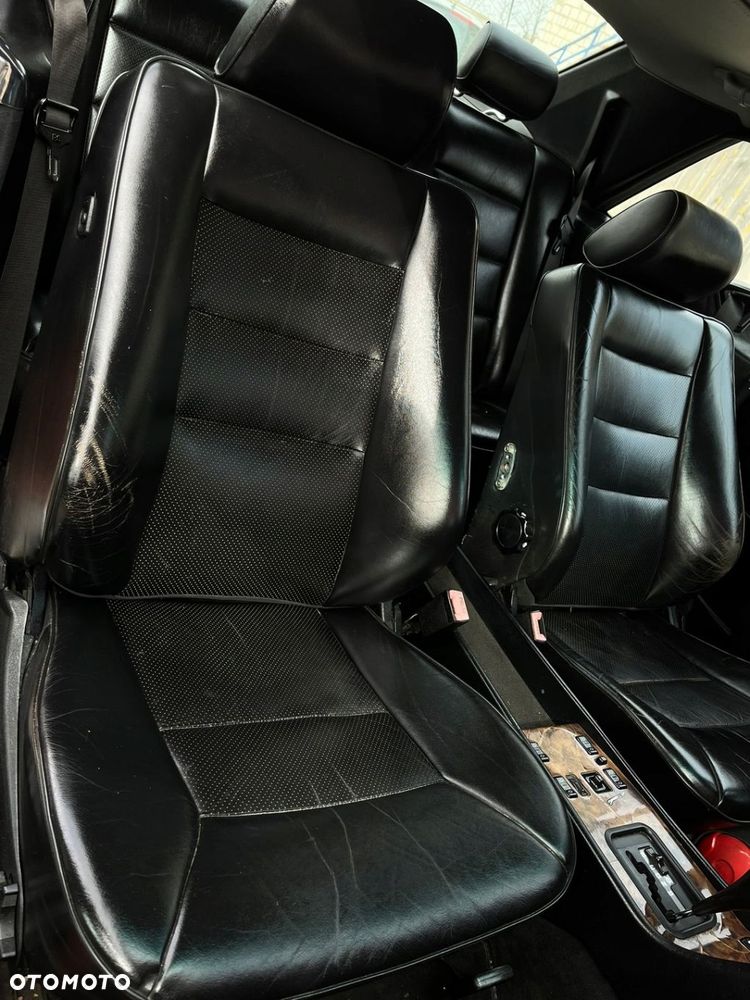 TAPICERKA SKÓRZANA FOTELE KANAPA BOCZKI SKÓRA CZARNA MERCEDES W124 COUPE CE - 11