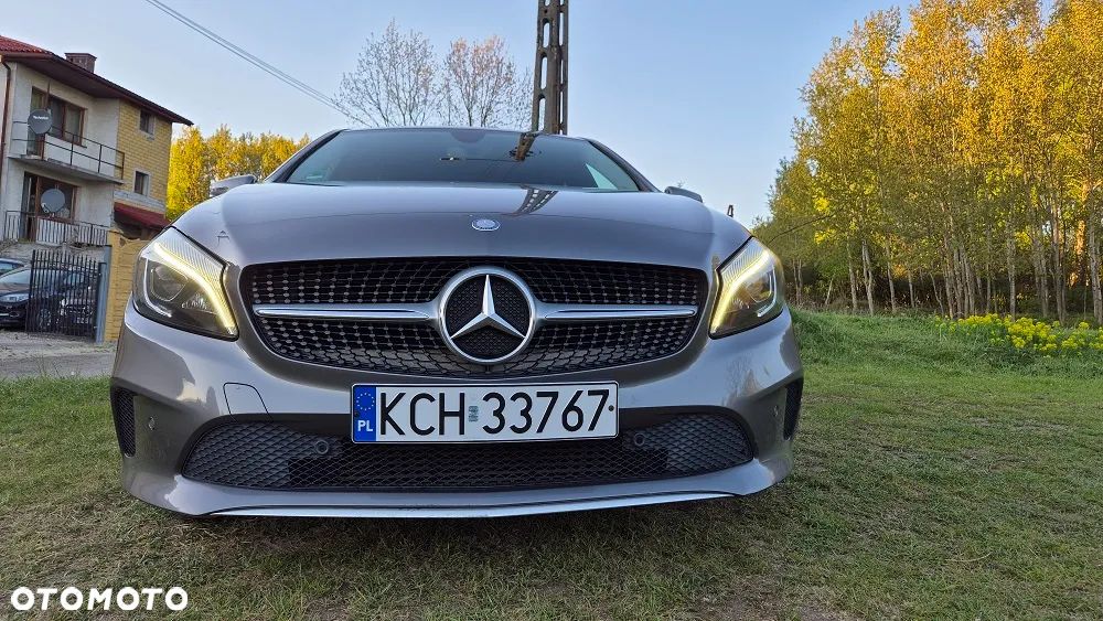 Mercedes-Benz Klasa A 180 7G-DCT Urban - 12