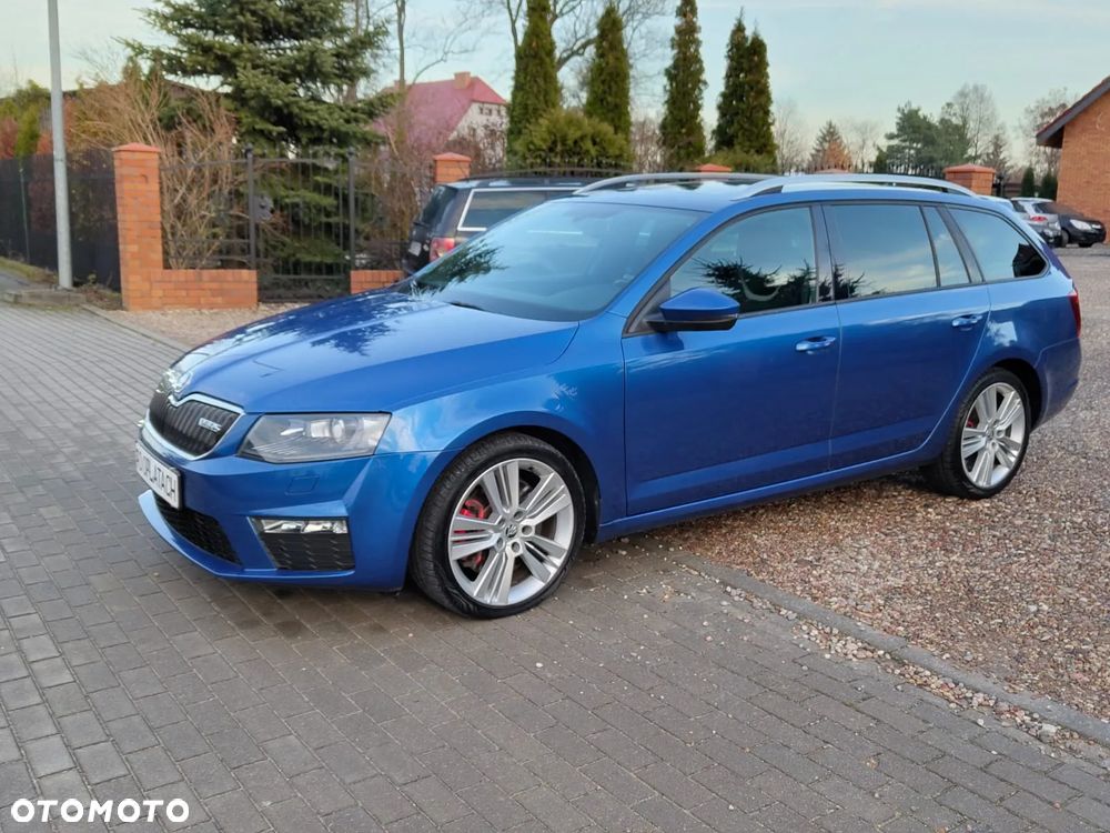 Skoda Octavia Combi 2.0 TDI RS - 19