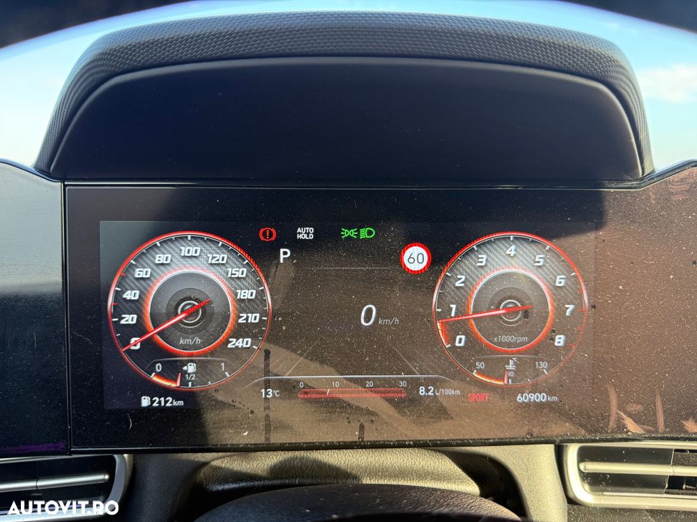 Hyundai Elantra 1.6 l 123 CP CVT Exclusive Navi - 22