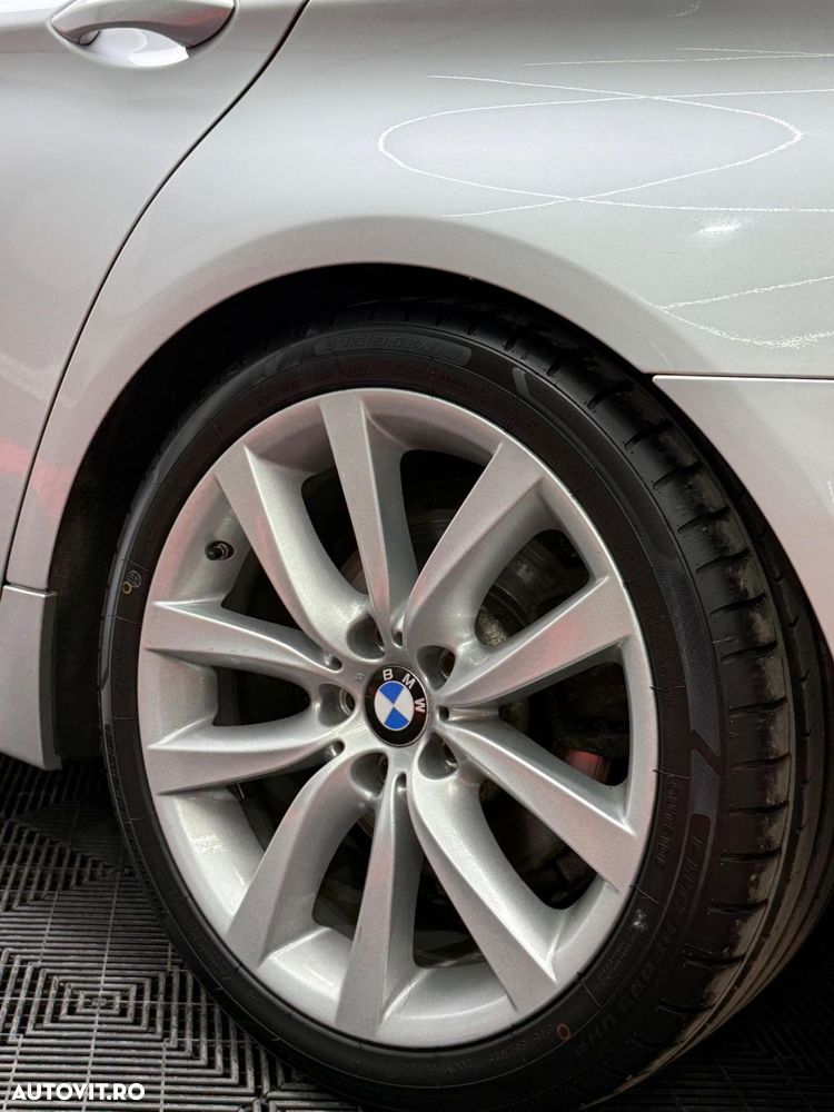 BMW Seria 5 523i Sport-Aut. - 17