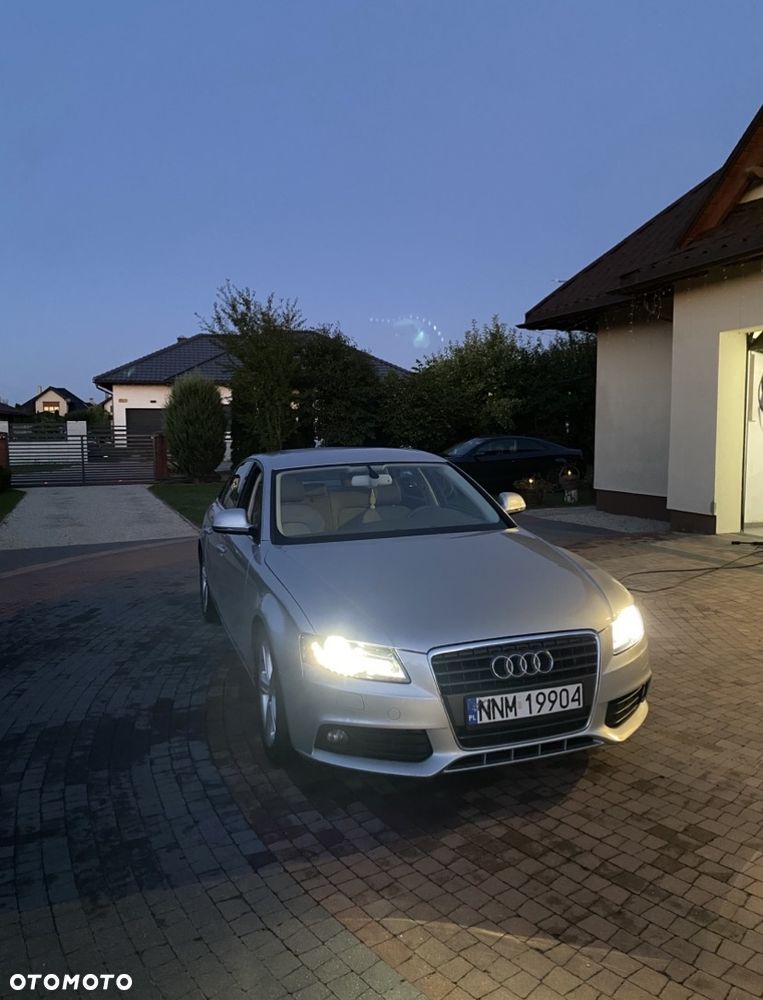 Audi A4 Limousine - 3