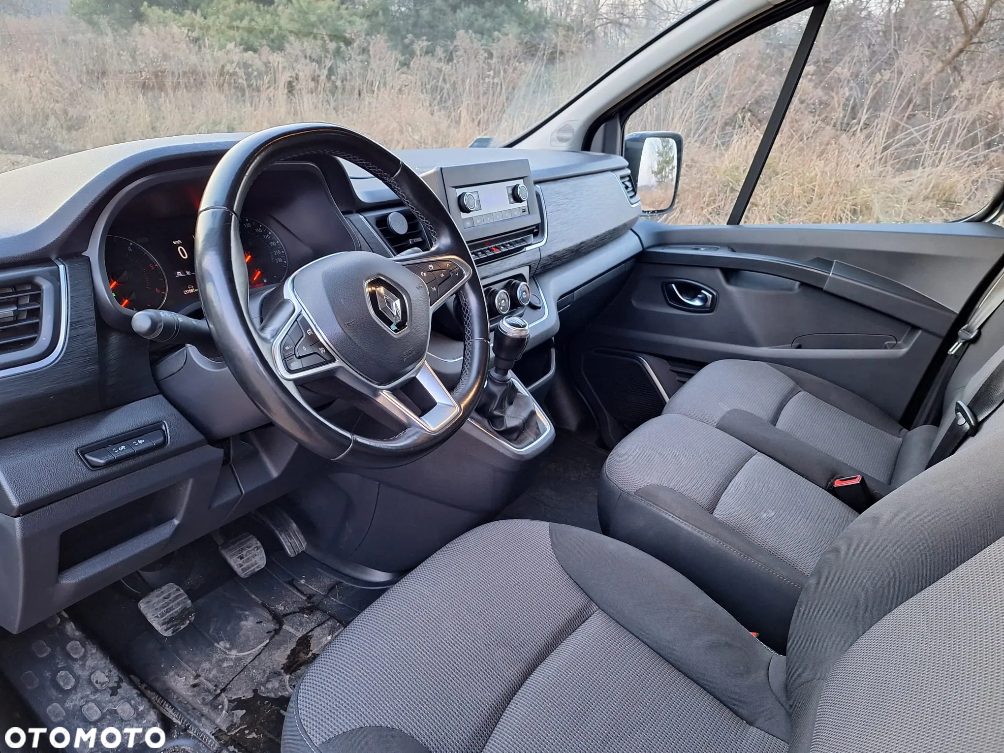Renault Trafic - 11