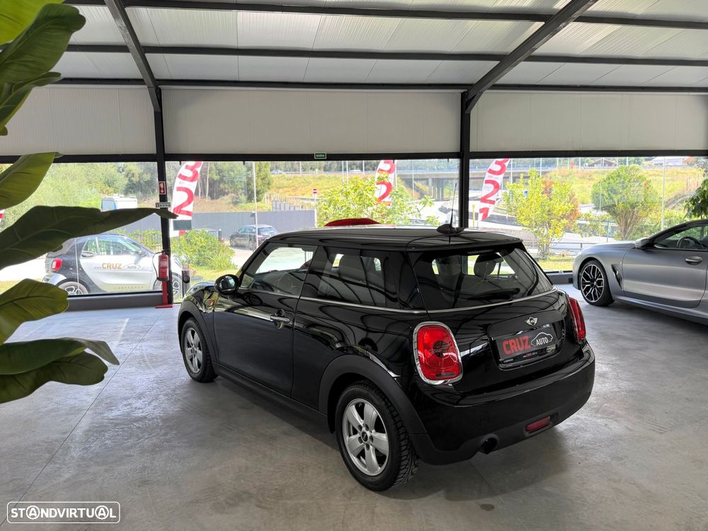MINI 3 Portas One D - 8