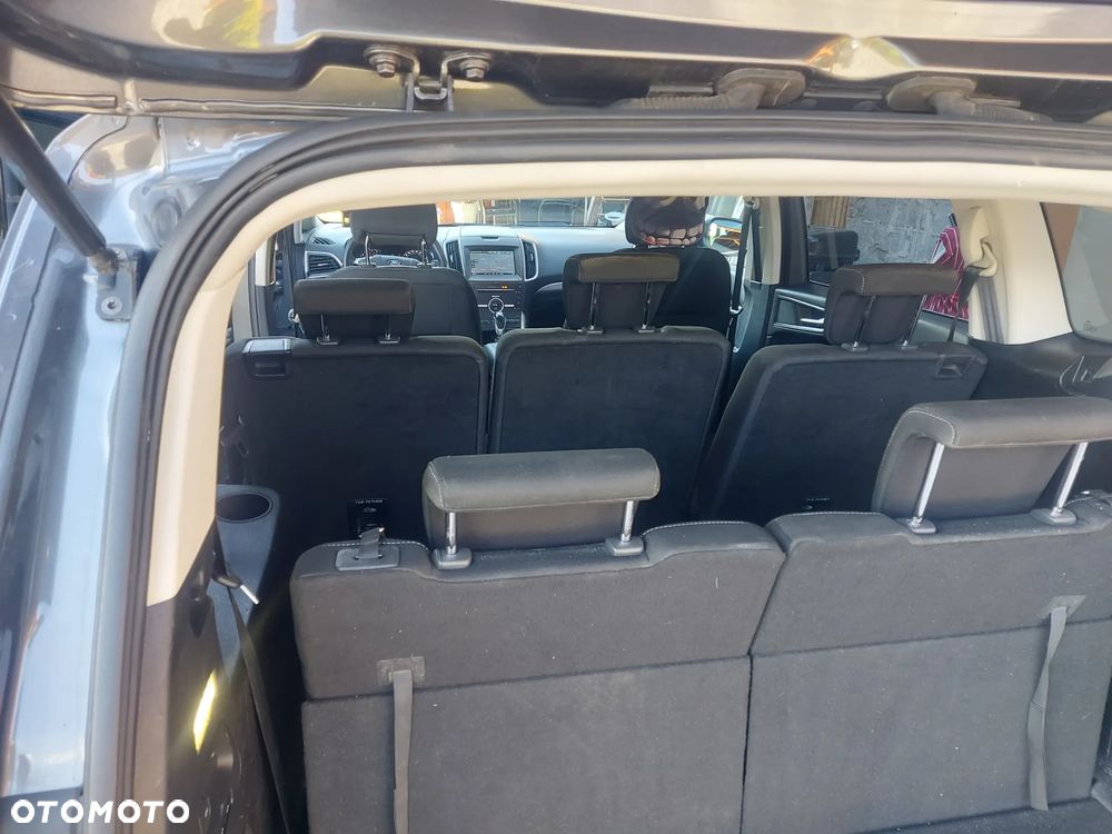 Ford S-Max - 21