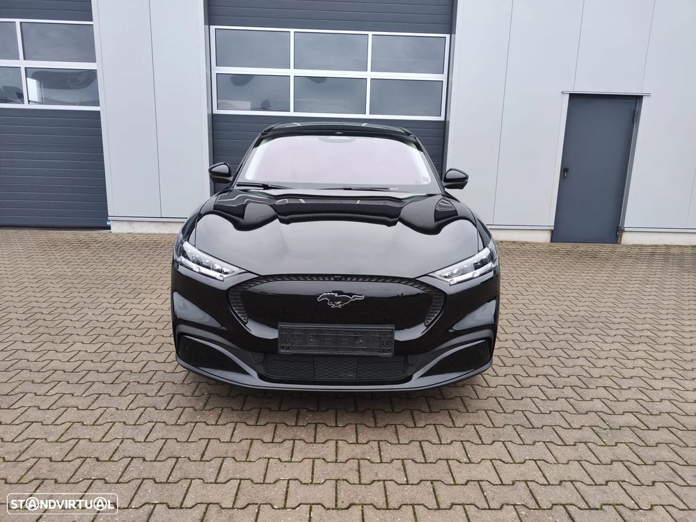 Ford Mustang Mach-E 75.7 kWh Base - 4