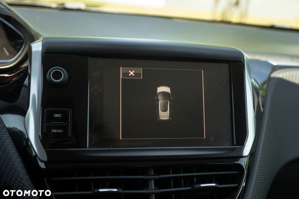Peugeot 2008 1.2 Pure Tech Style S&S - 29