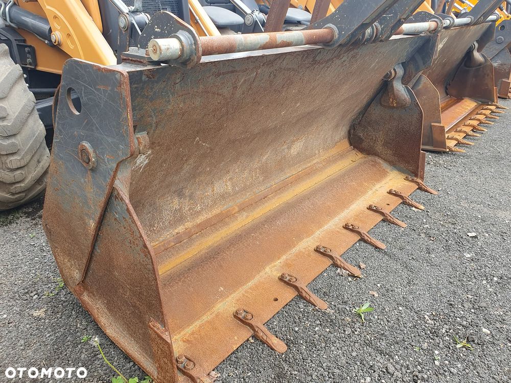 Case 580SV 2023R - 32