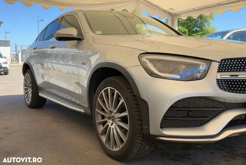 Mercedes-Benz GLC Coupe 300 de 4Matic 9G-TRONIC AMG Line - 21
