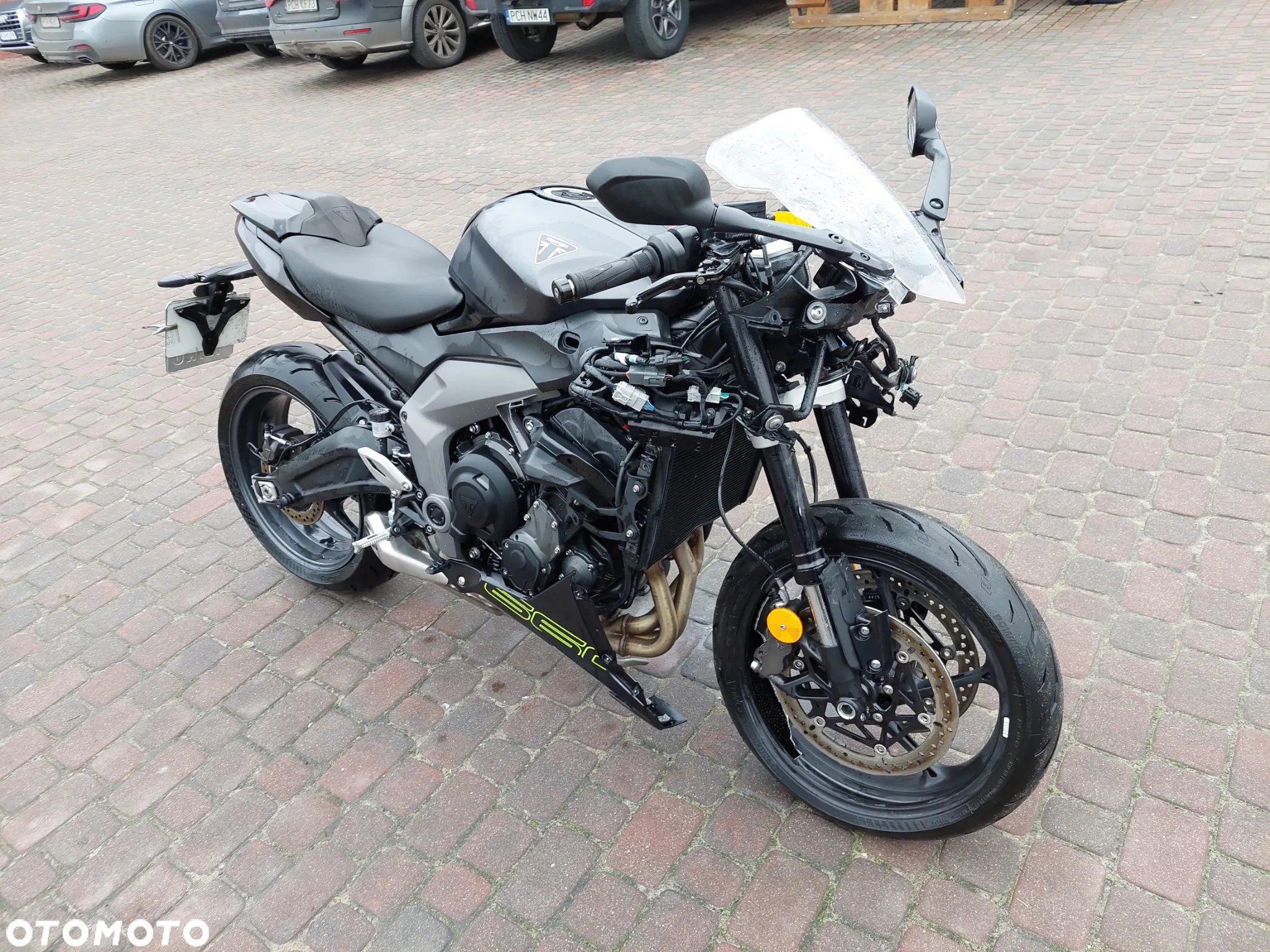 Triumph Daytona - 7