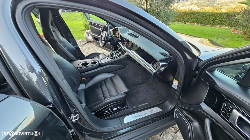 Porsche Panamera 4 S - 6