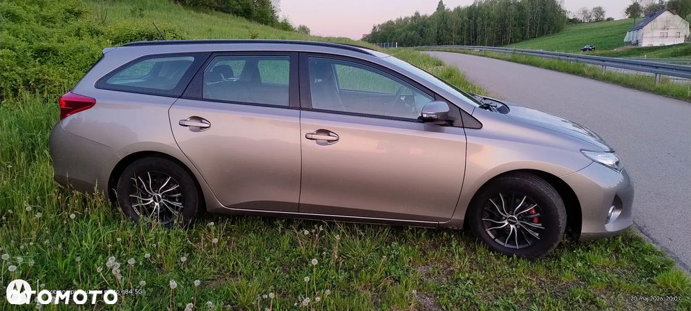 Toyota Auris 1.4 D-4D Dynamic - 7
