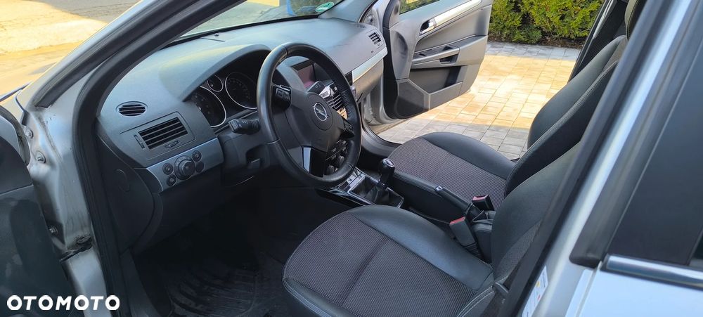 Opel Astra 1.6 Edition 111 Jahre - 8