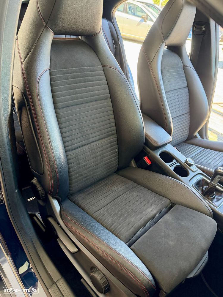 Mercedes-Benz A 180 d AMG Line - 37