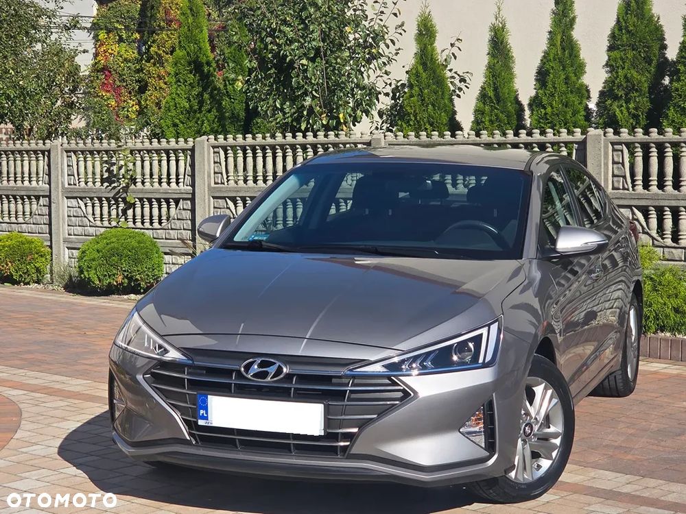 Hyundai Elantra 1.6 Style - 25