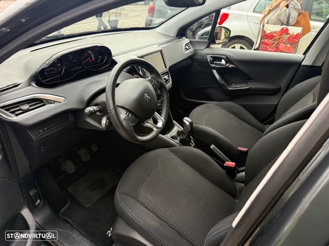 Peugeot 208 1.2 PureTech Style - 7