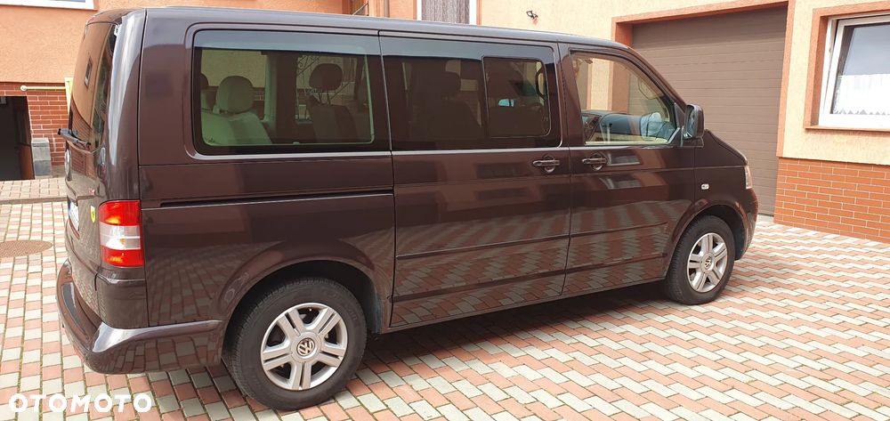 Volkswagen Multivan - 26