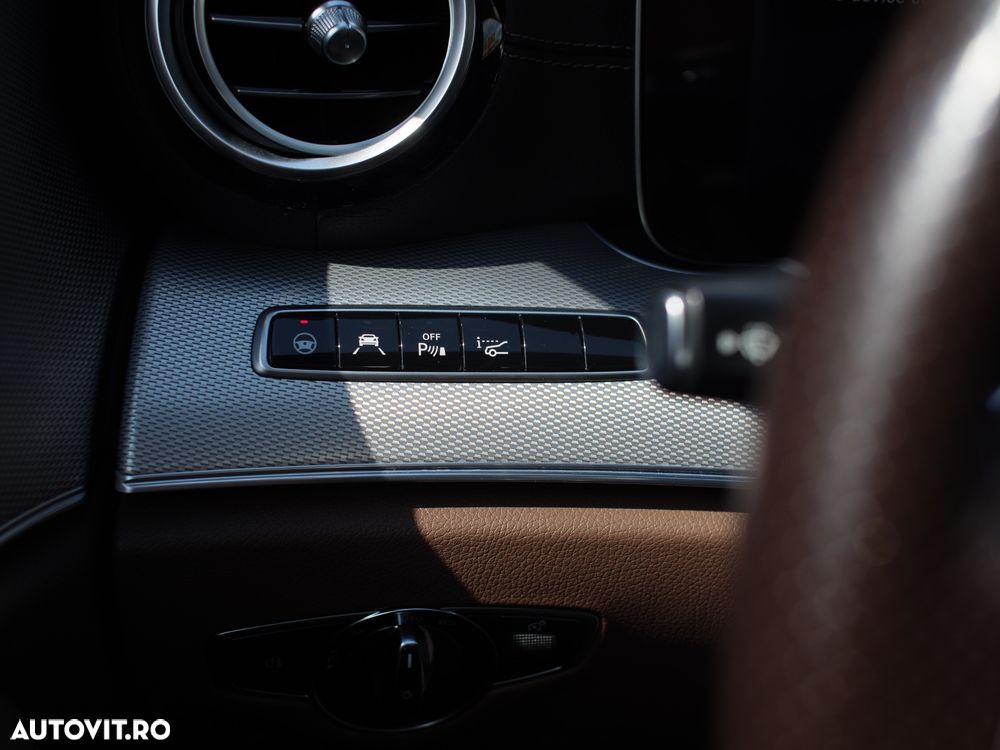Mercedes-Benz E 220 d Aut. - 17