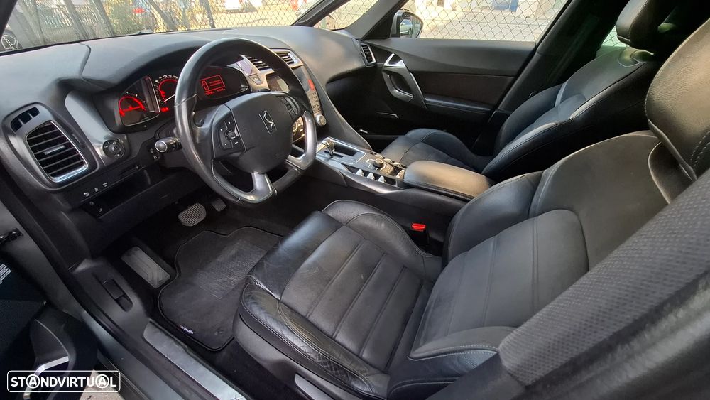 Citroën DS5 e-HDi 110 EGS6 SoChic - 19
