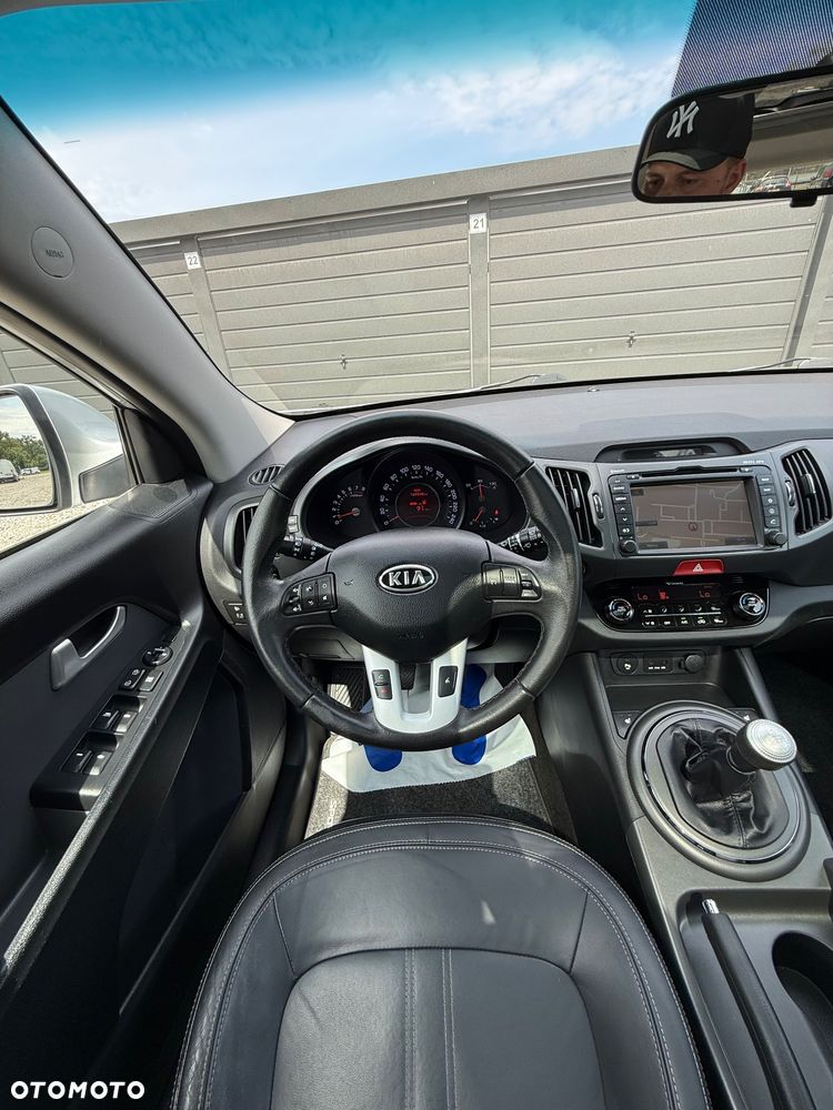 Kia Sportage 2.0 CVVT 4WD Vision - 26