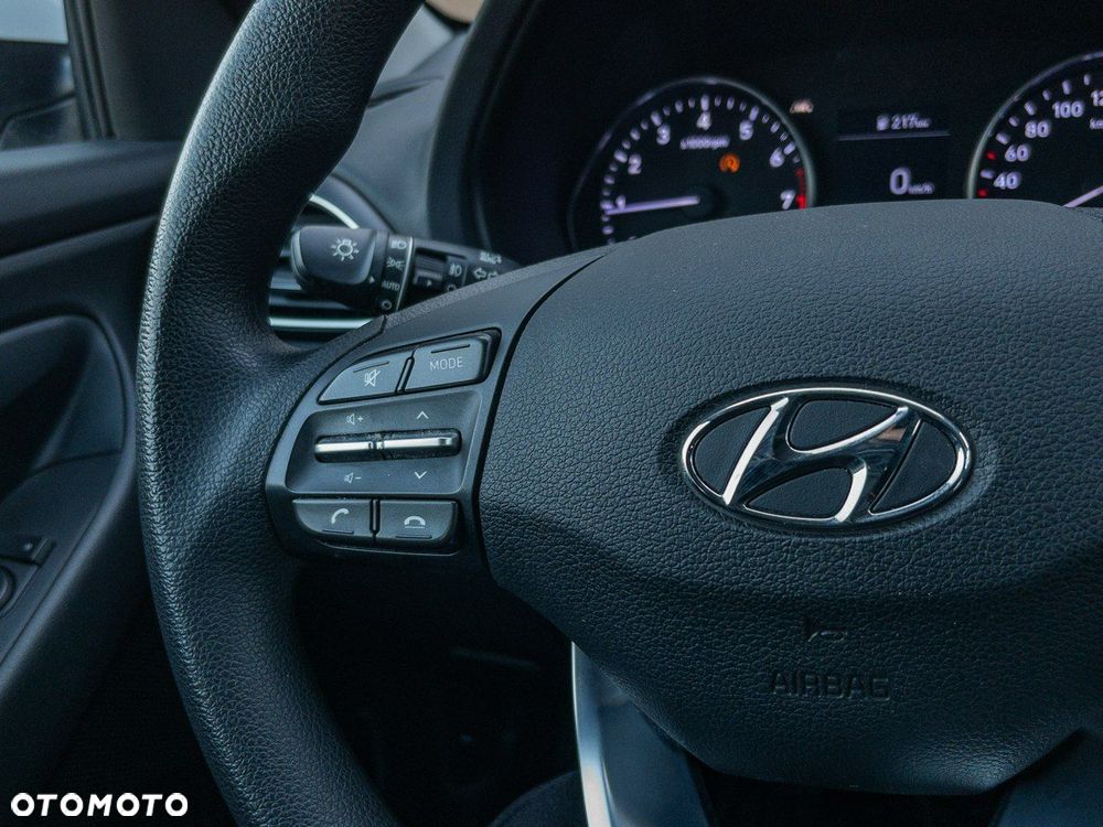 Hyundai i30 1.5 DPI Classic + - 18