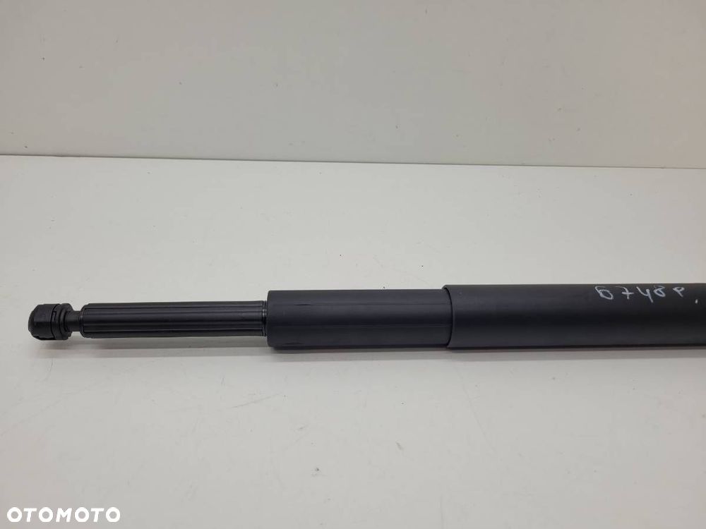 SIŁOWNIK KLAPY TYŁ PRAWY BMW 5 G31 E30353102 - 2