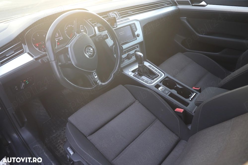 Volkswagen Passat - 8