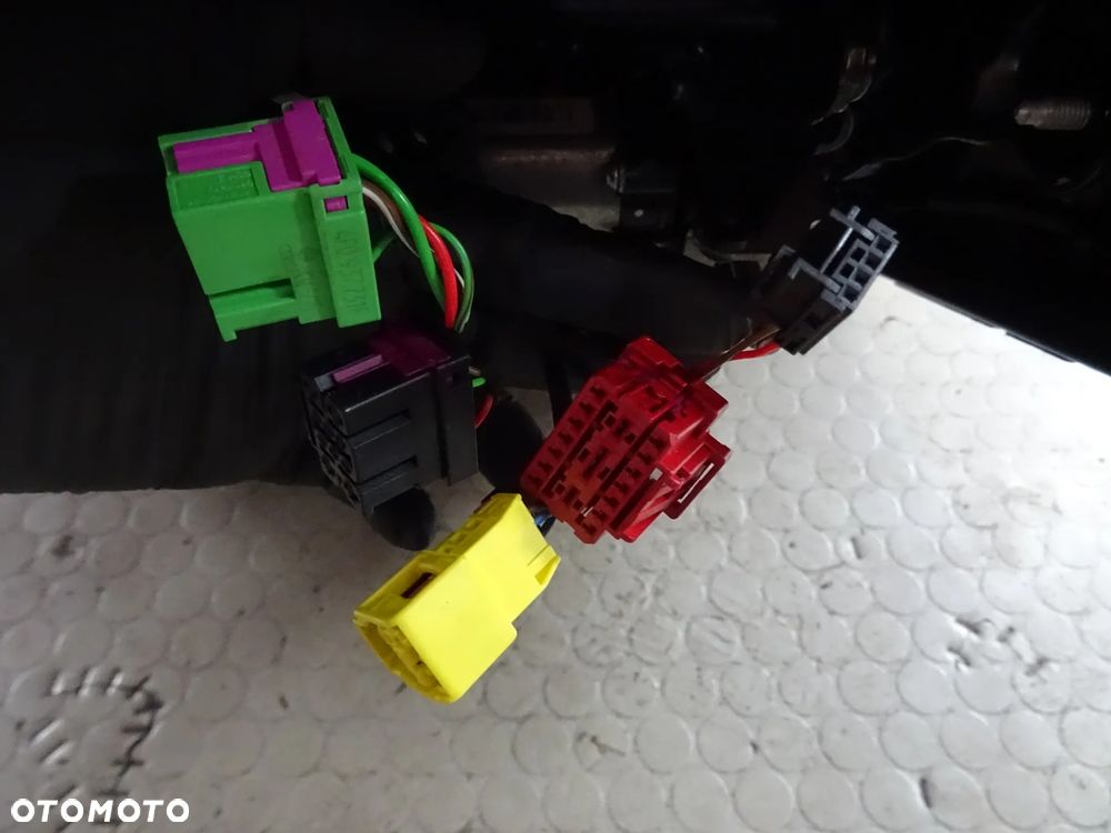 Fotele kanapa boczki SLINE Pamiec Grzane skora alkantara Audi A4 B9 8W czesci - 12