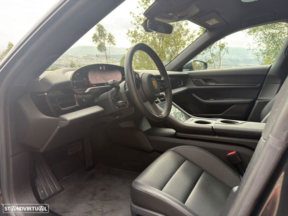 Porsche Taycan Standard - 27