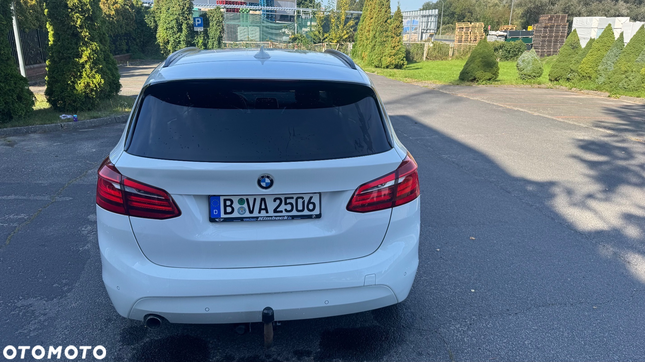 BMW Seria 2 218d - 23