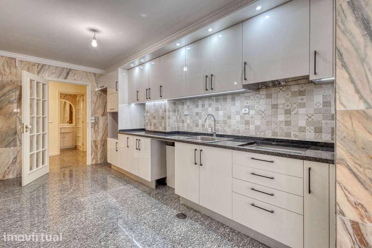 Apartamento, recuperado, para venda, Vila Nova de Gaia - Santa Marinha - Grande imagem: 5/30