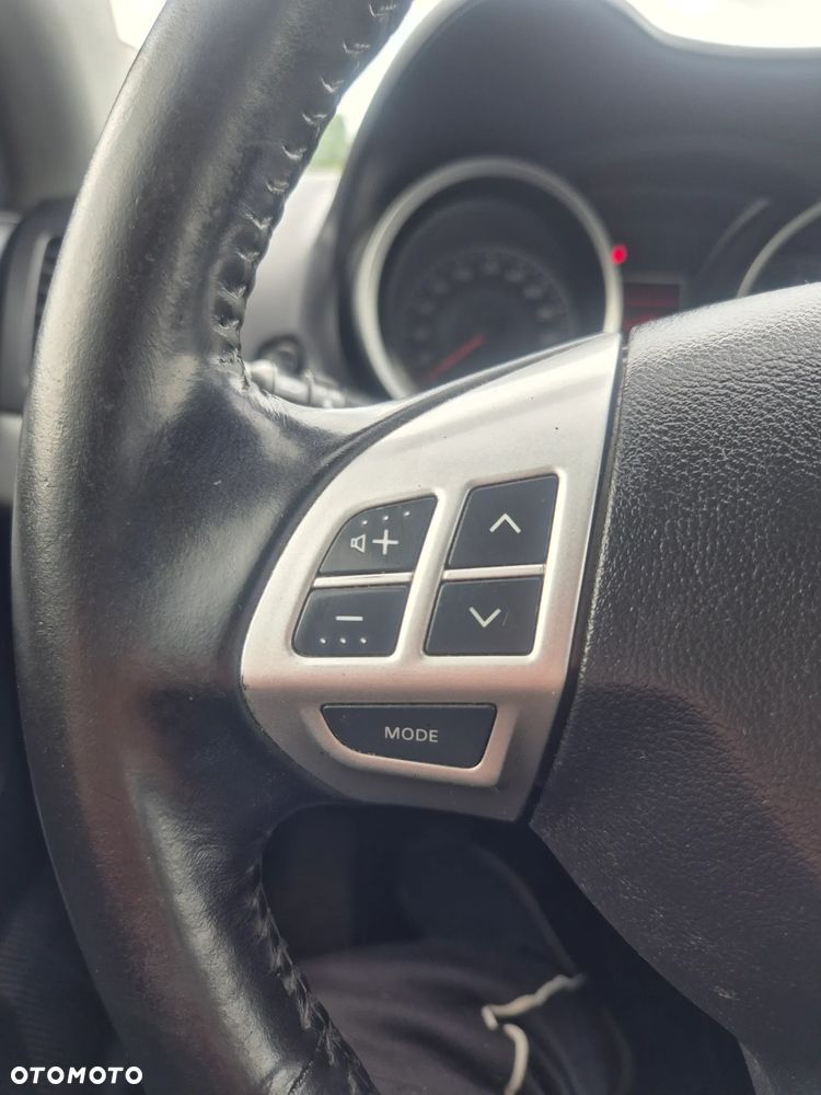 Mitsubishi Lancer 1.8 Intense - 29